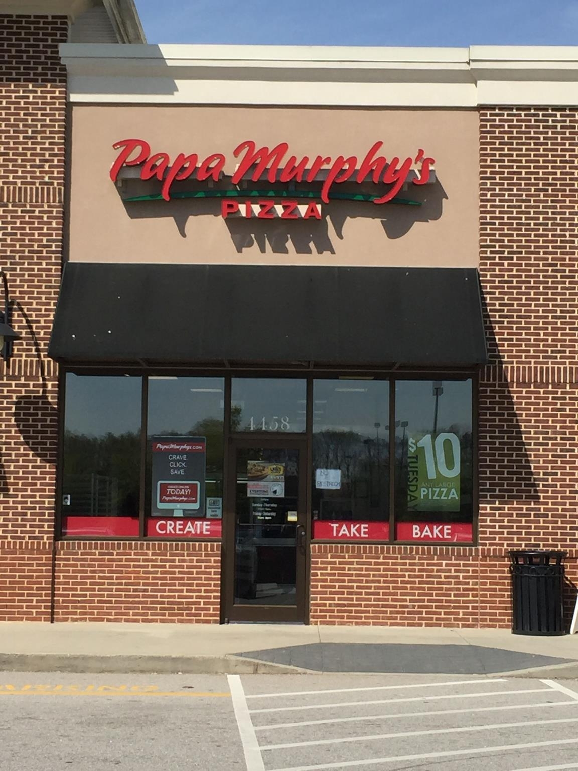 Business Lettering on Pizza Outlet